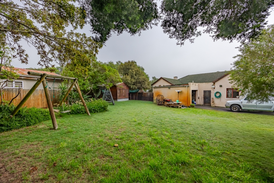 4 Bedroom Property for Sale in Lakeside Western Cape